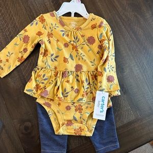 Baby girls 2 piece Carters set 9 months